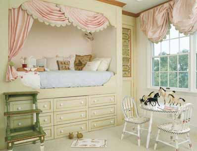 All baby girls would adore this bed. beds-small-spaces