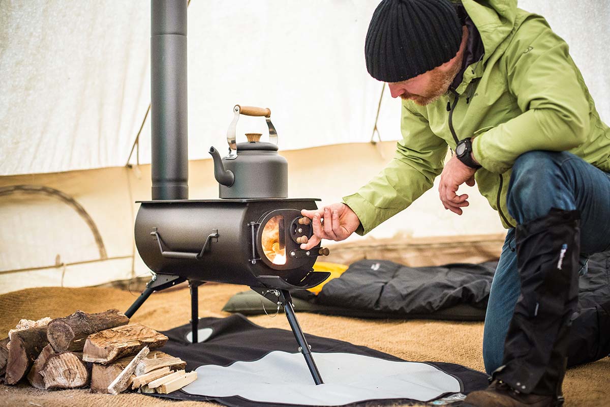 Collapsible Wood Stove To Heat Up Your Camping Tent
