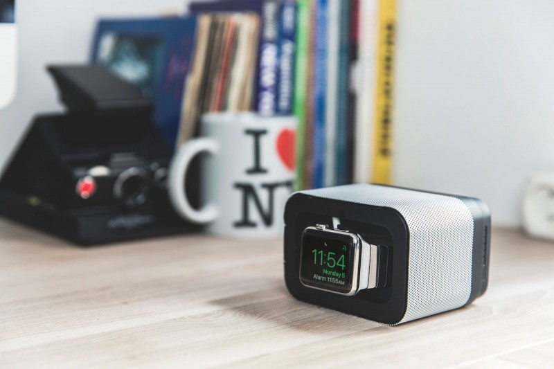 apple watch 5 dock