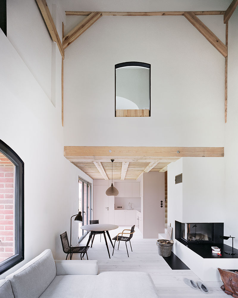 barn-house-conversion-tka6