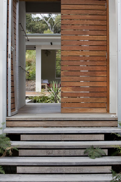 beach house seal rocks 3 - Seal Rocks House 4: surf, beach and patio house