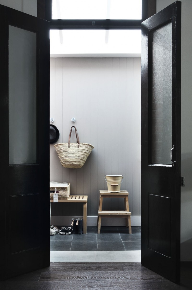 black white interiors wa8 800x1209 - Park Street Residence: a chic modernist family retreat
