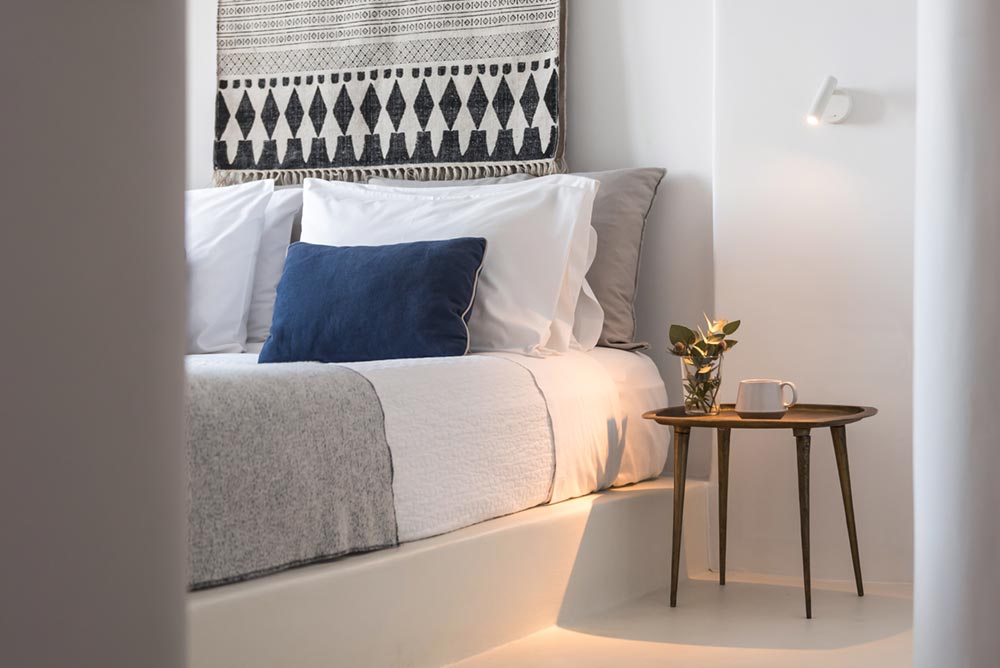 boutique hotel bedroom greece - Porto Fira Suites