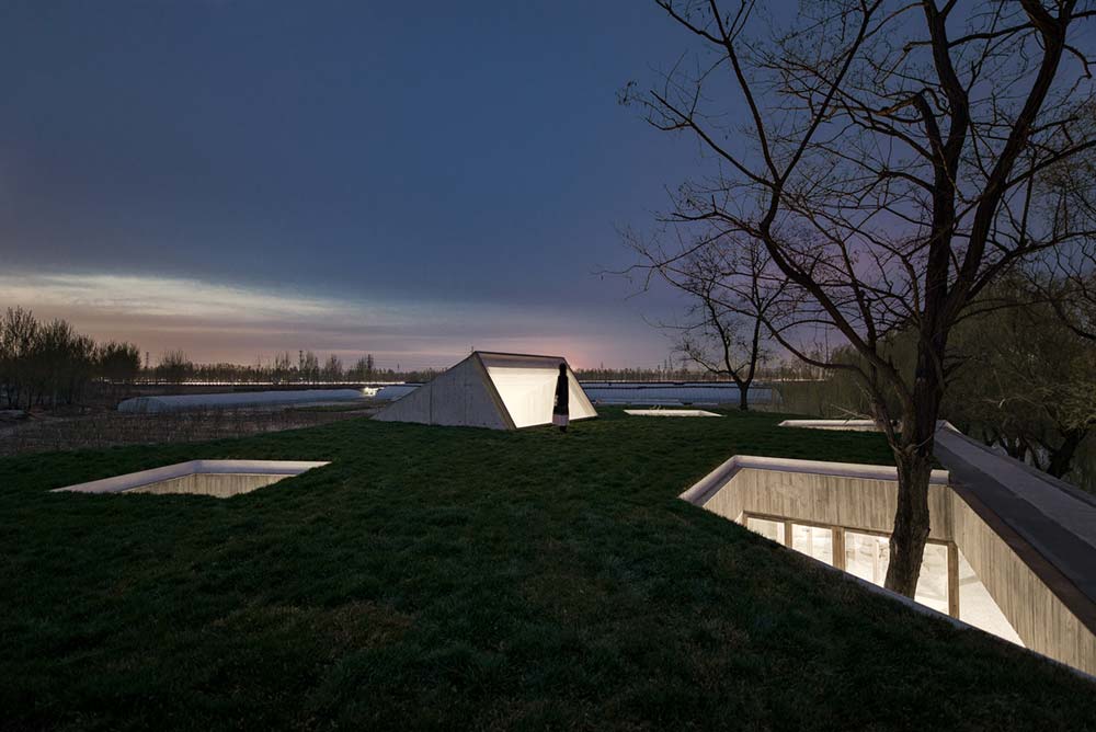 buddhist shrine rooftop design - Waterside Buddhist Shrine