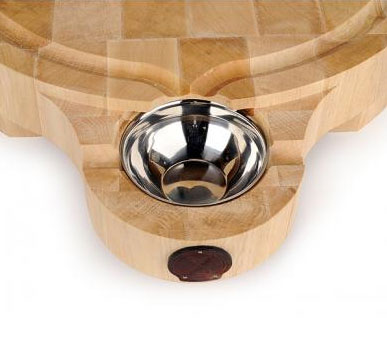 carving board lacornue 2 - La Cornue Carving Board: Tastefully Carved