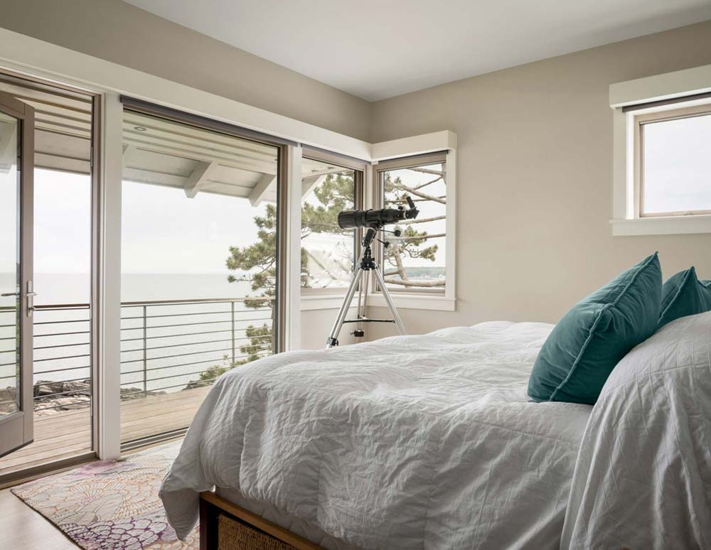 coastal home design bedroom - Sea Change House