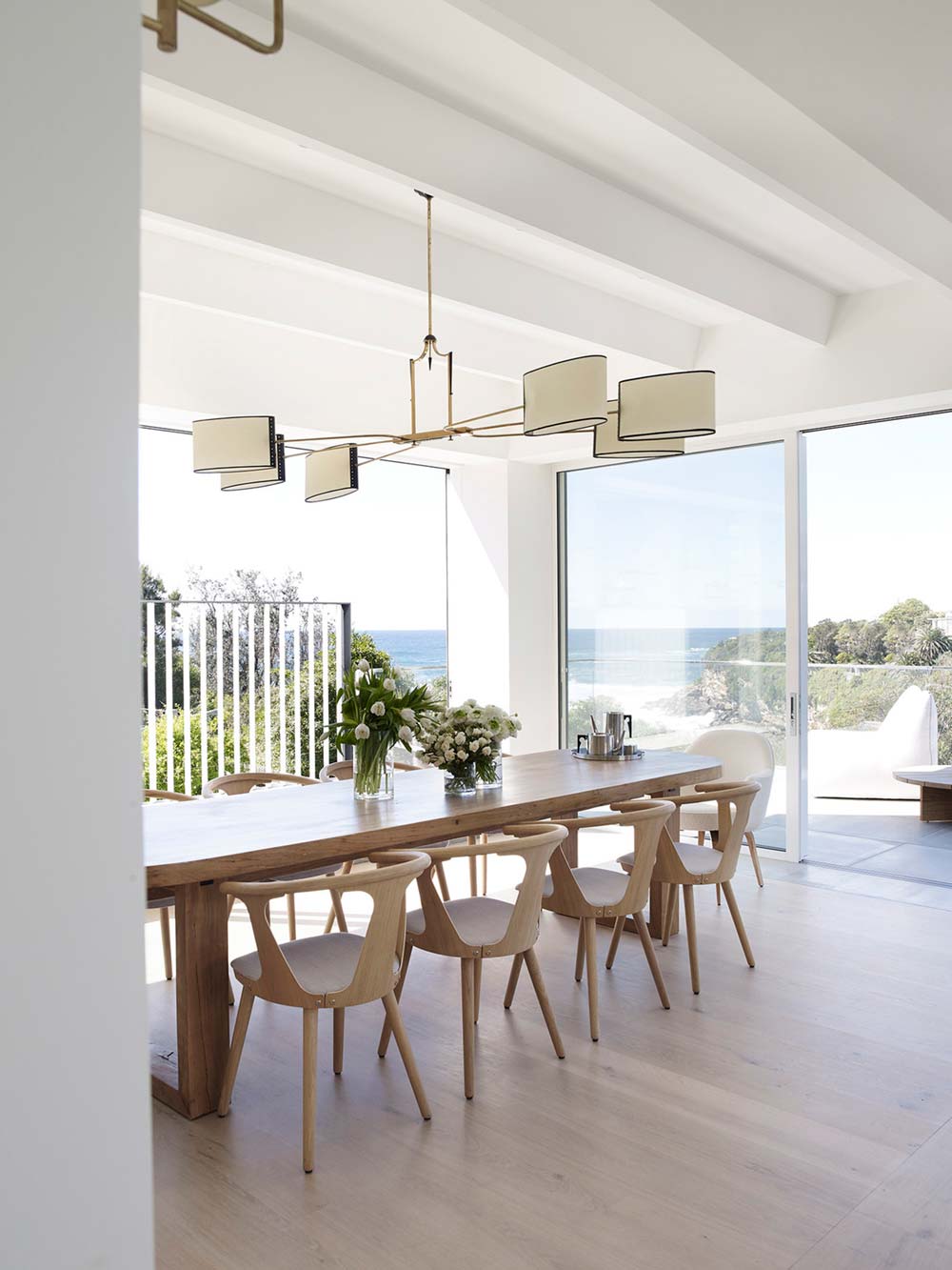 coastal home dining room design - Clovelly Residence