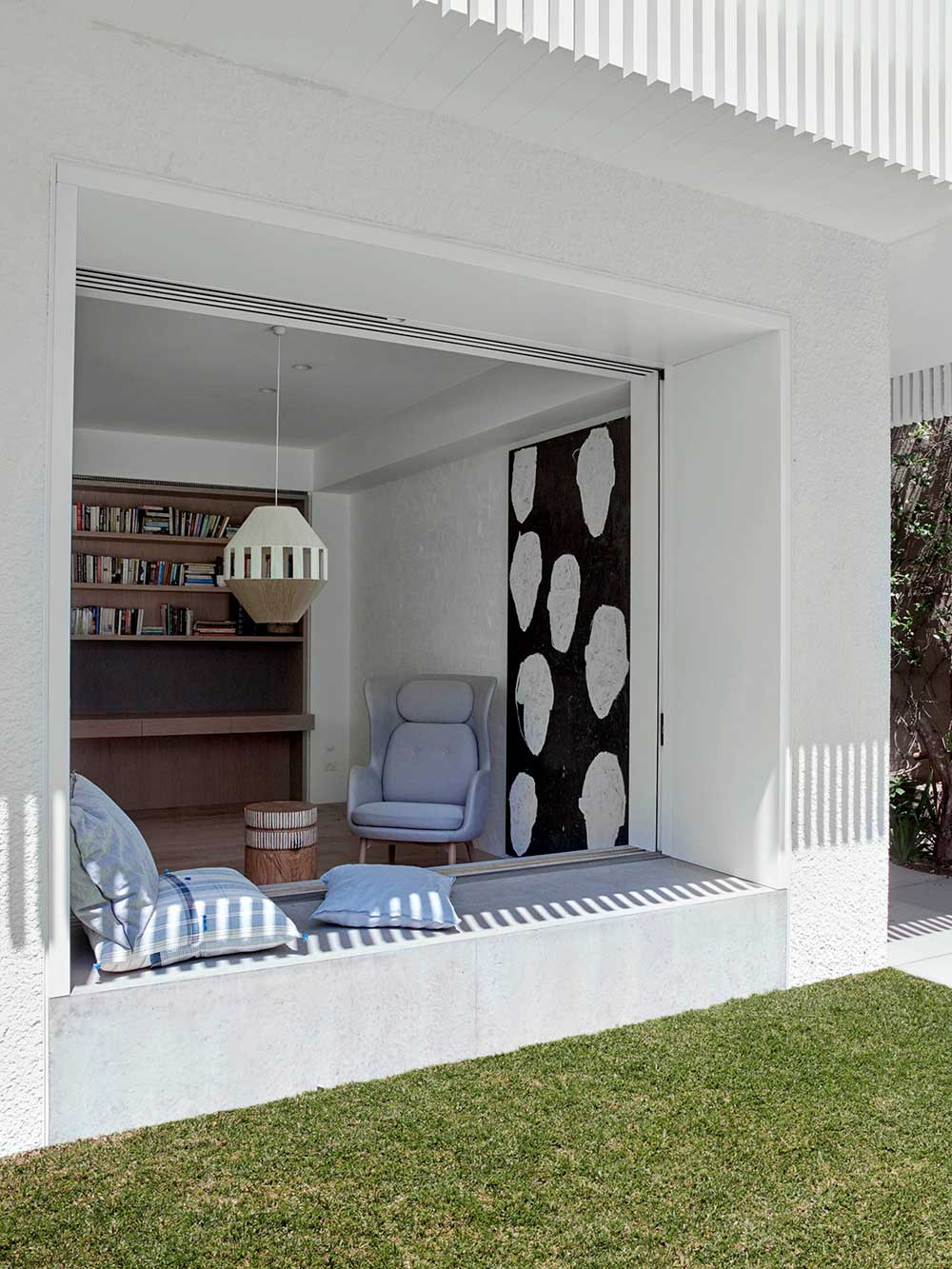 coastal home indoor outdoor design - Clovelly Residence
