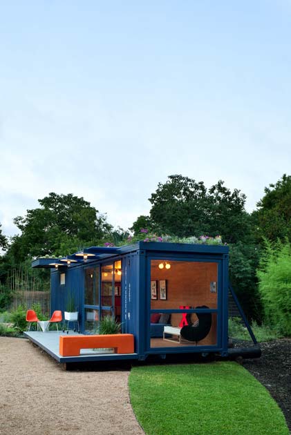 container-guest-house