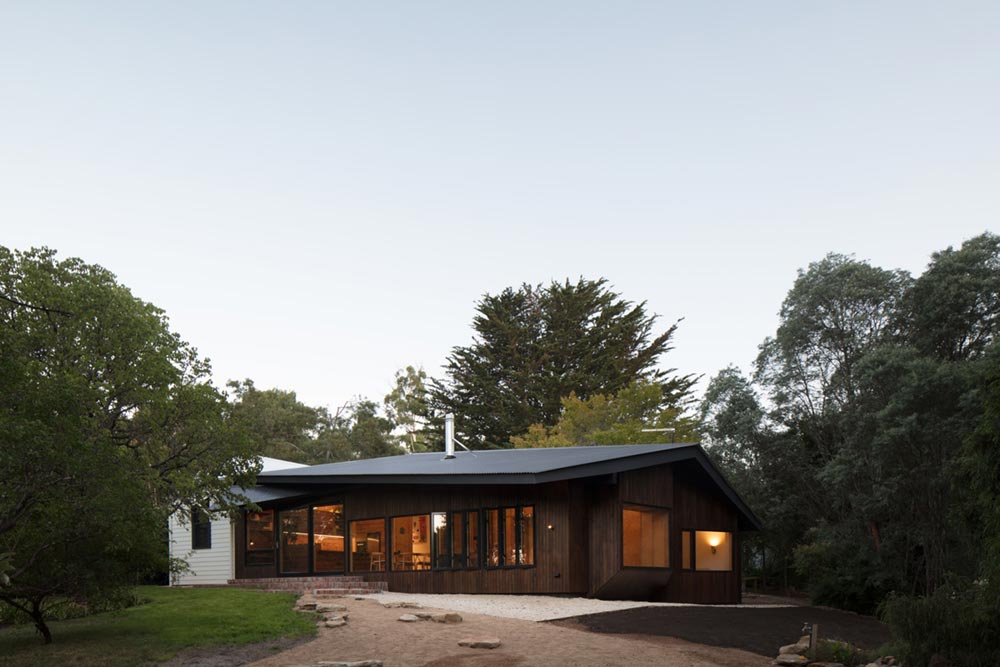 cottage modern rear extension mrtn - Shadow Cottage Daylesford