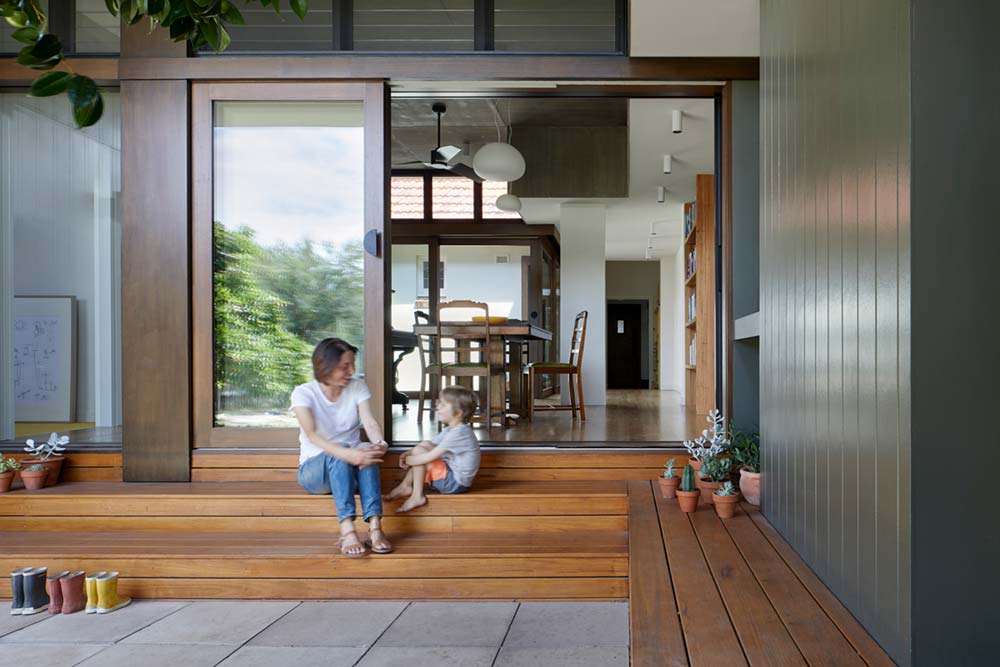 courtyard deck house design entry zga - Courtyard Deck House