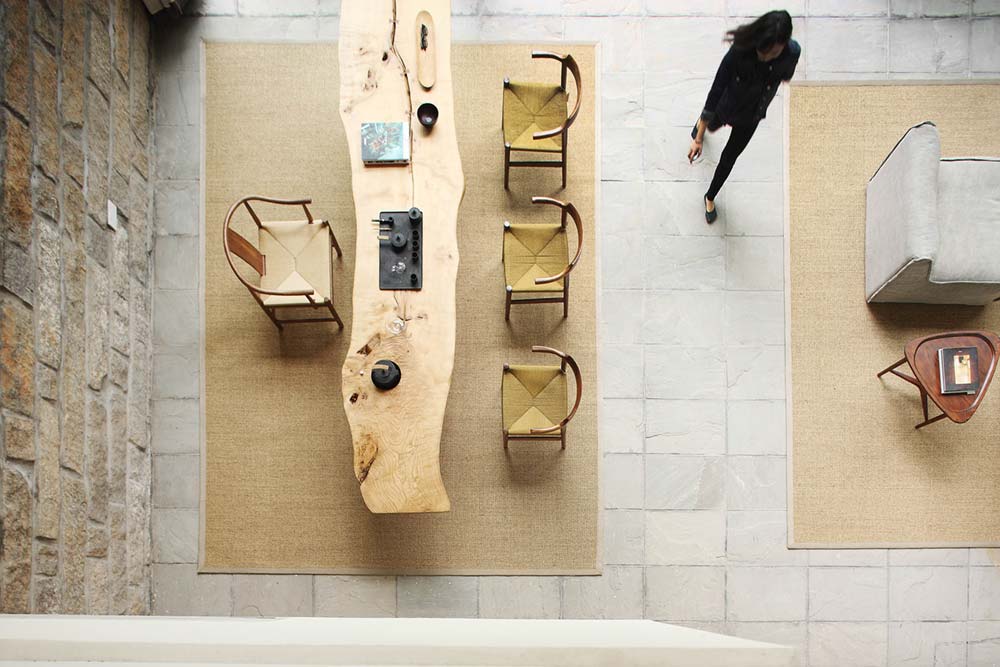 Wooden Slab Table for Tea Ceremony