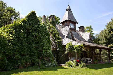 fairytale-stone-house