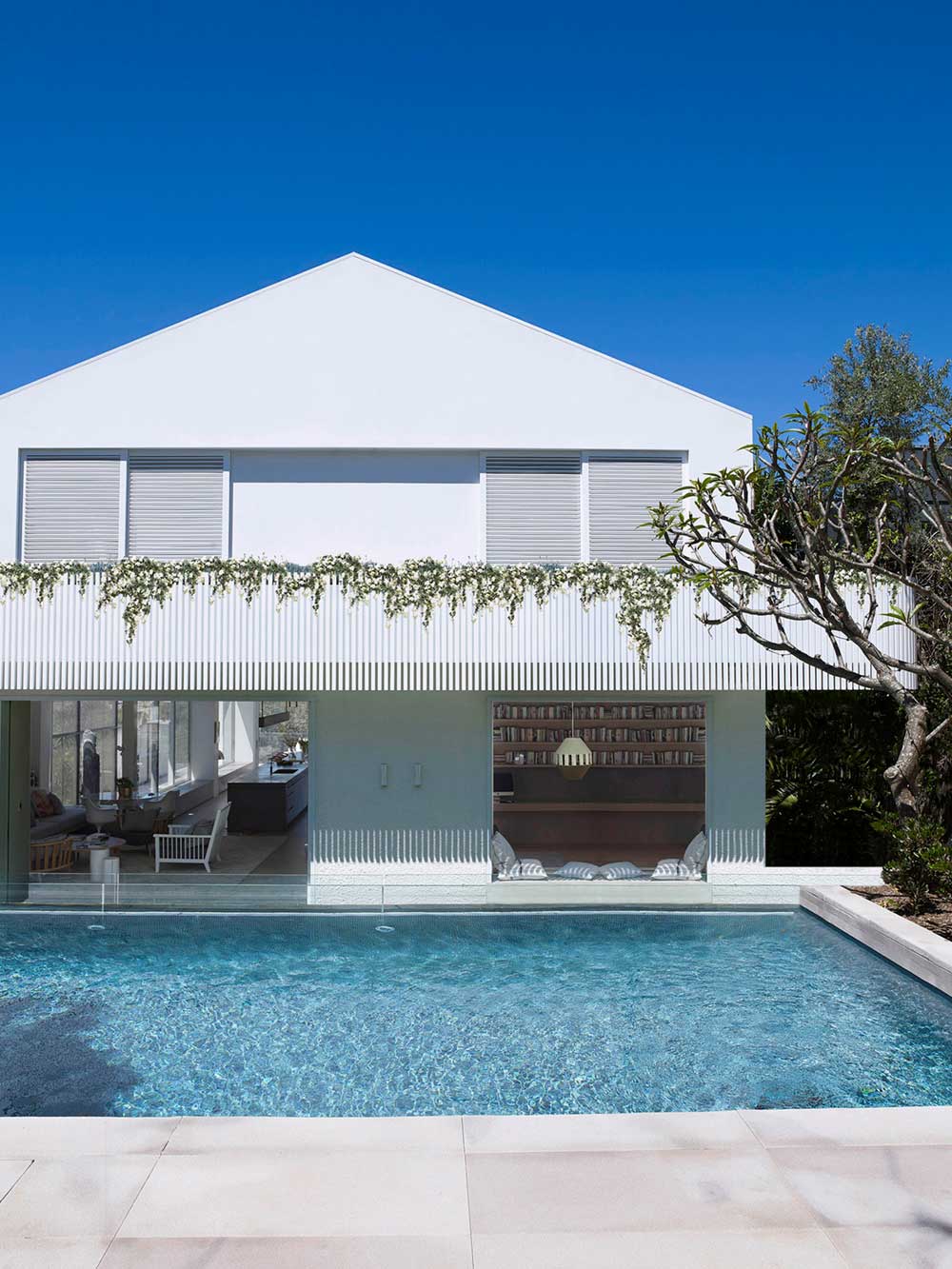 family coastal home pool mba - Clovelly Residence