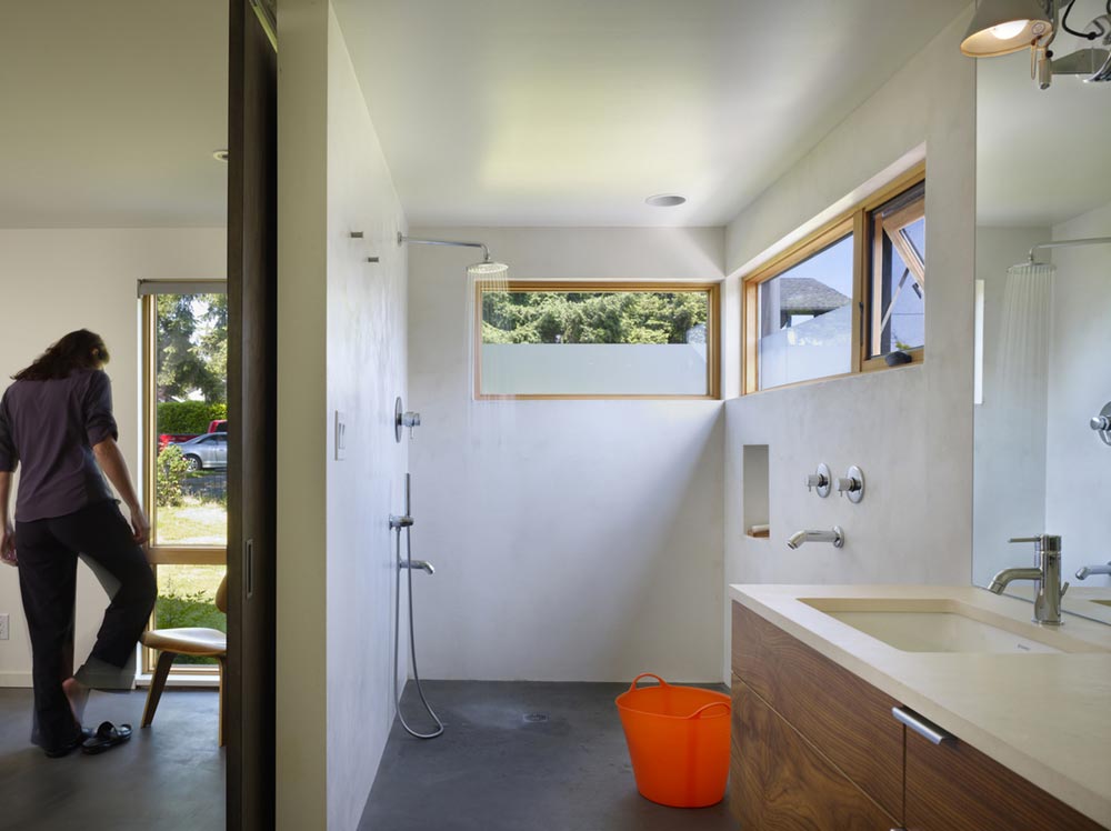 family house bathroom design cda - Lobster Boat House