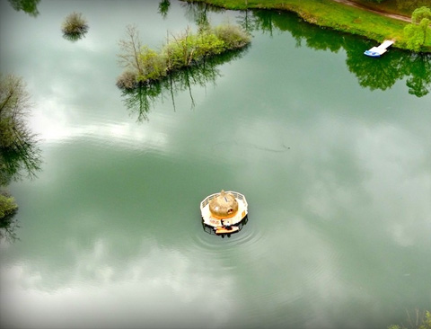 floating-cabins-cdgl-france-5