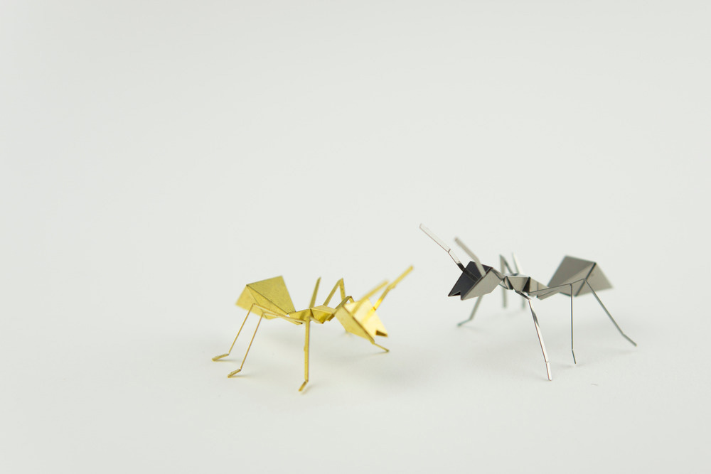 foldable-sculpture-poligon-ant