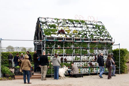 garden-shed-green-roof