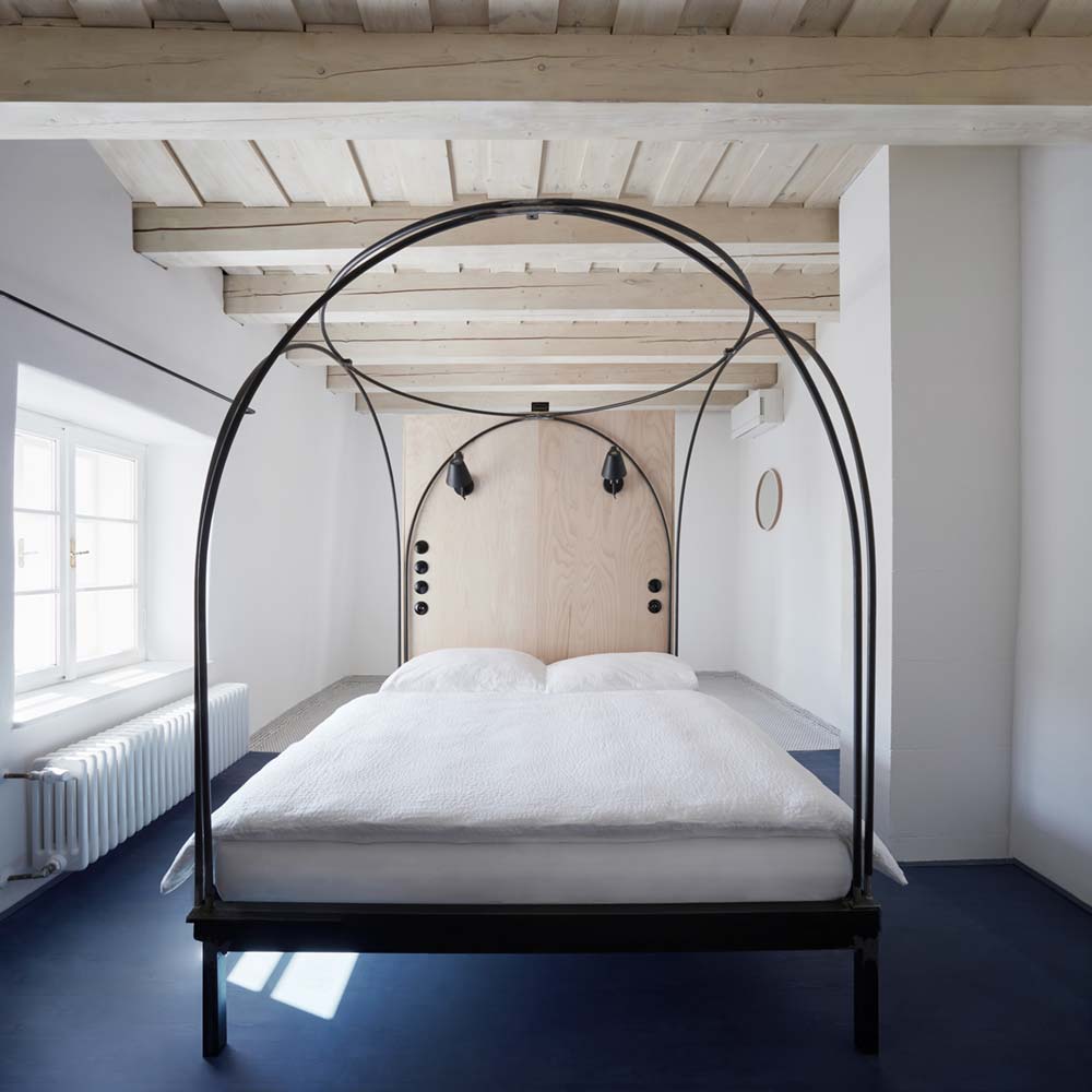 guesthouse renovation bedroom design - Stajnhaus