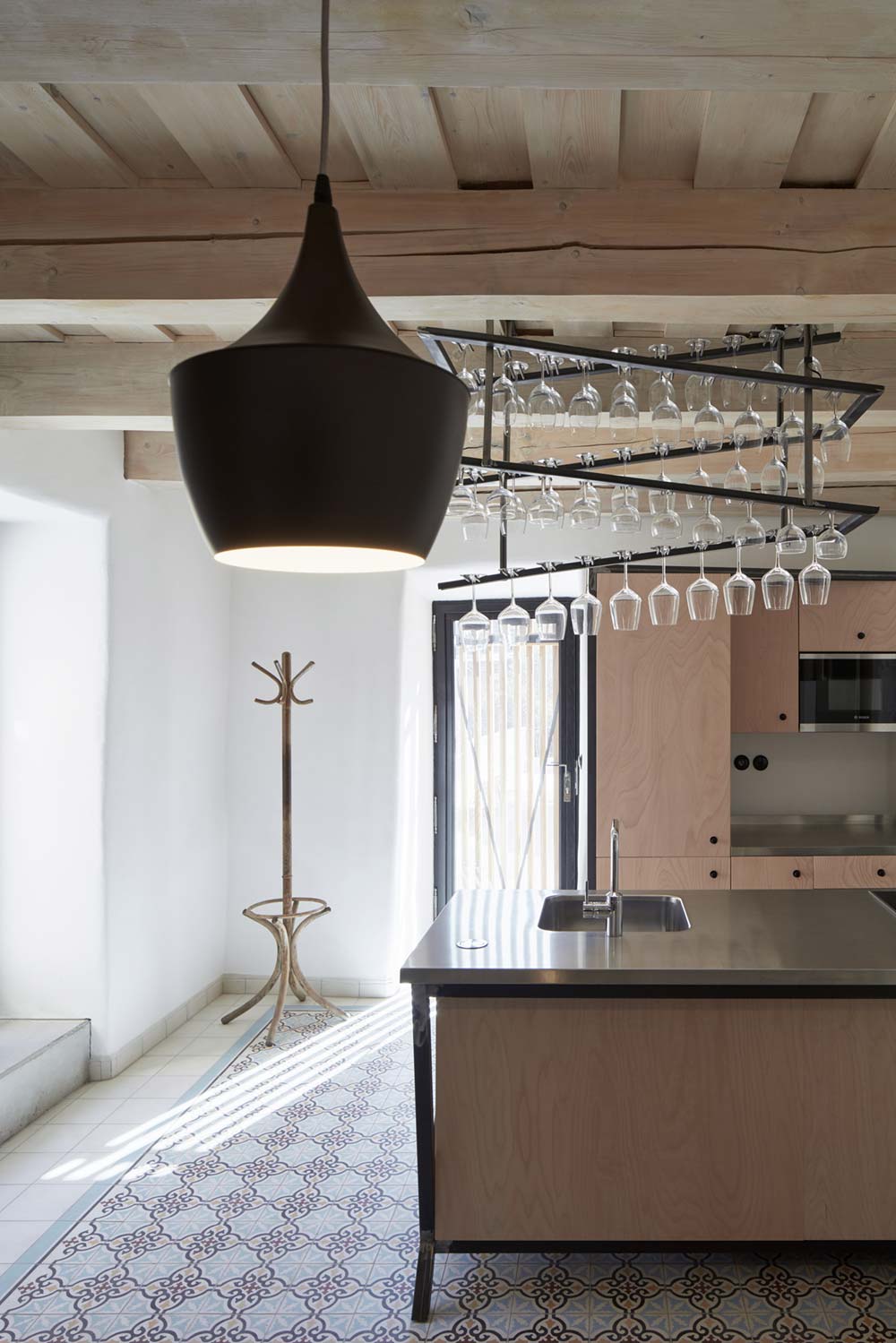 guesthouse renovation kitchen design - Stajnhaus