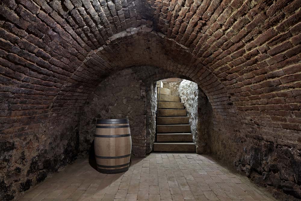 historic guesthouse renovation wine cellar - Stajnhaus