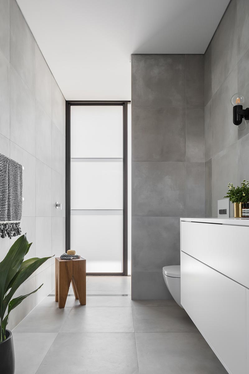 indoor outdoor home shower design l1 - Preston House