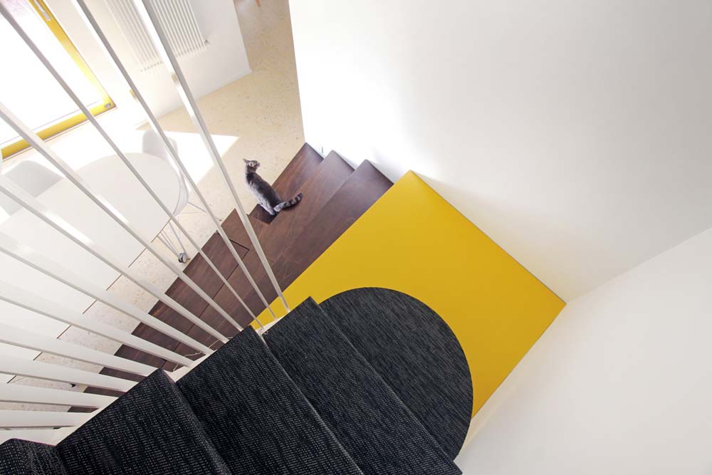 italian villa staircase design 2 - 70's Italian Yellow & Terrazzo Villa