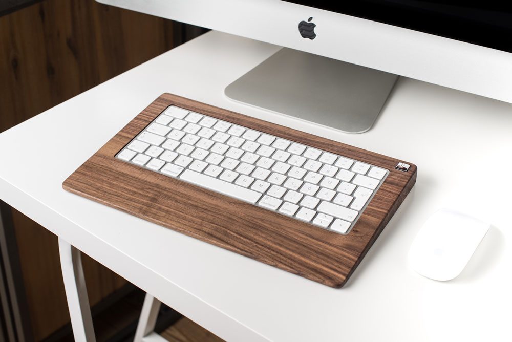 keyboard wood monotray0 1000x668 - Woody's Wired MonoTray: For the Naturalist Typist