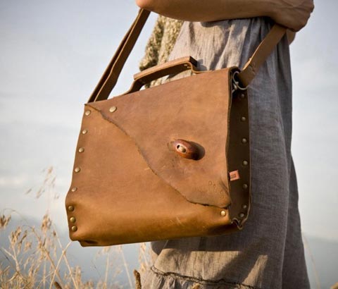 leather bags palmer sons 9 - Palmer & Sons leather bags: the age of artisans