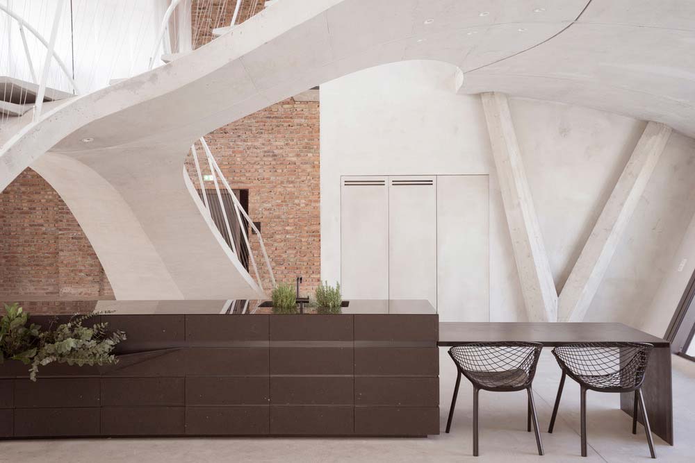 7-meter Kitchen Island and Breakfast Nook