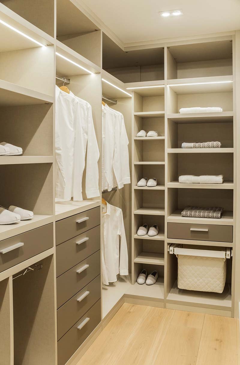 london townhouse wardrobe - Highgate Hill Townhouse