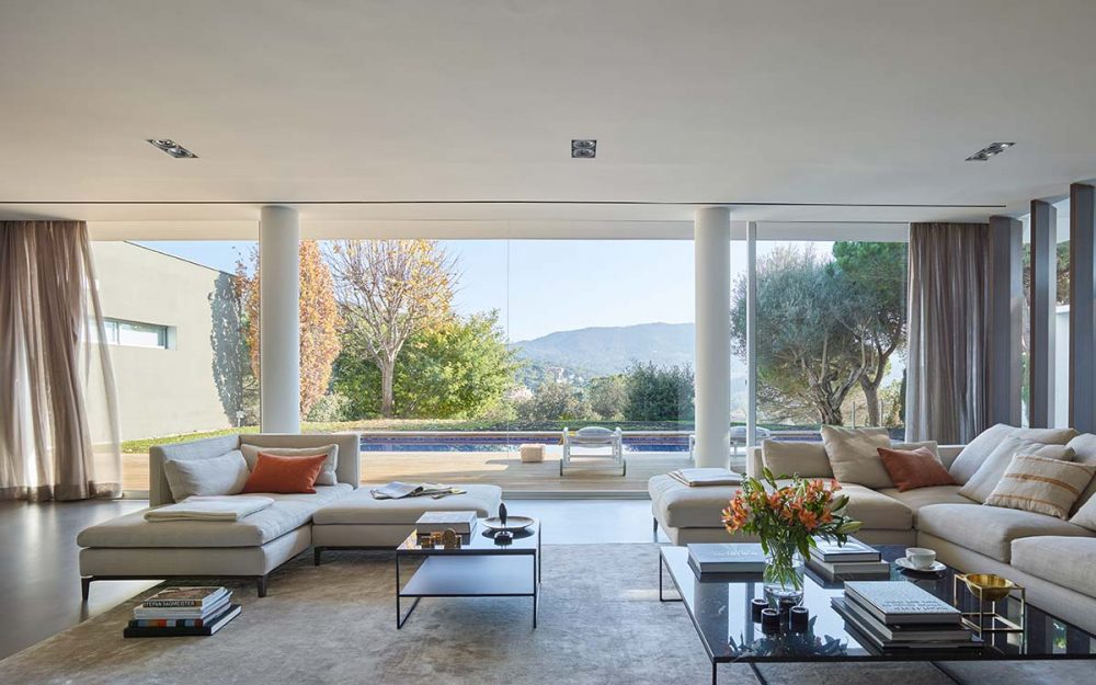 luxury home living room design 1000x625 - Valles House