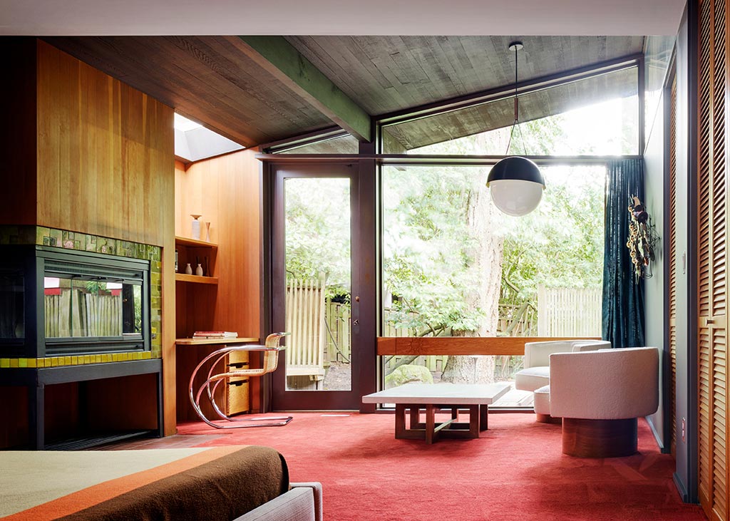 mid-century-house-remodel-jhid12