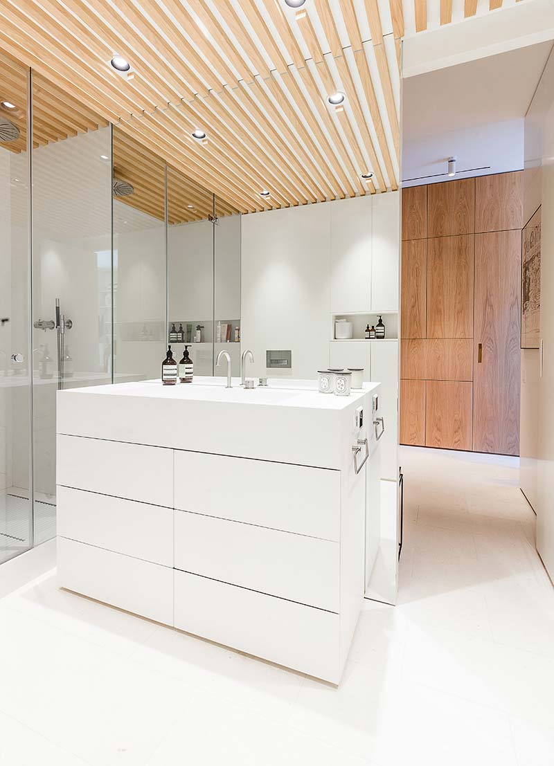 modern apartment bathroom design - Argentona Apartment