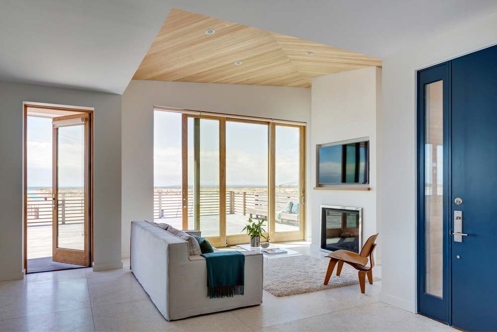 modern beach house living bfdo - Surfboard House