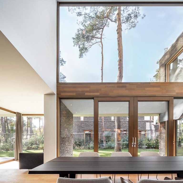 Villa Design with Huge Glazed Openings Full of Light in Zeist, Netherlands