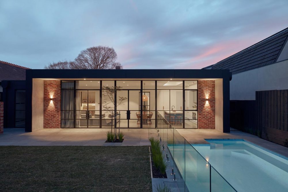 modern brick home pool 1000x667 - Unbricked House