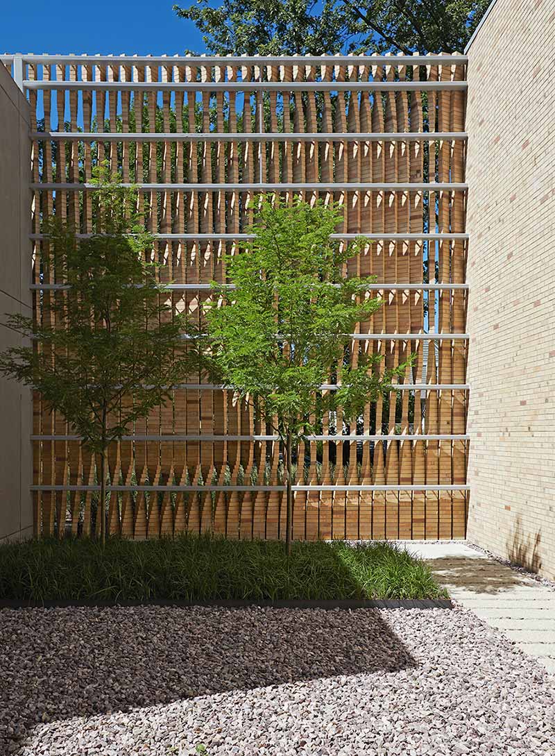 modern brick house design courtyard bs2 - Thayer Brick House