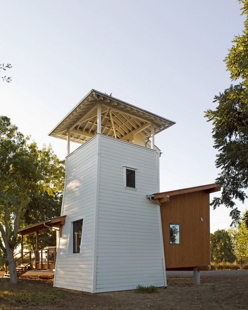 modern cabin yolo baa1 800x1000 - Yolo County Cabin: Influential Farms