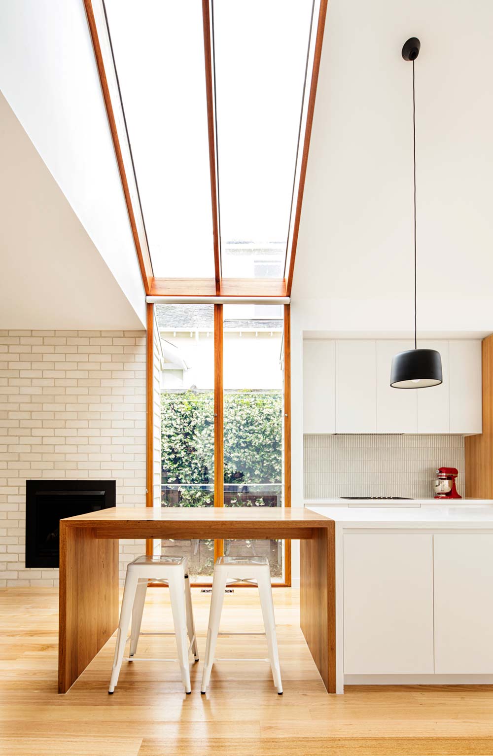 modern cottage design skylight - Gable House