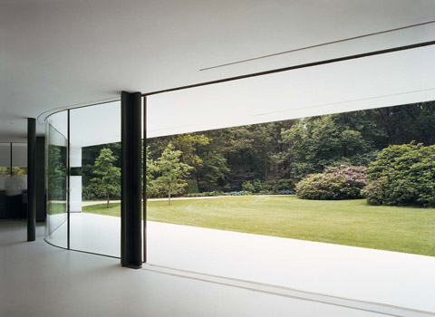 modern-glass-villa-1