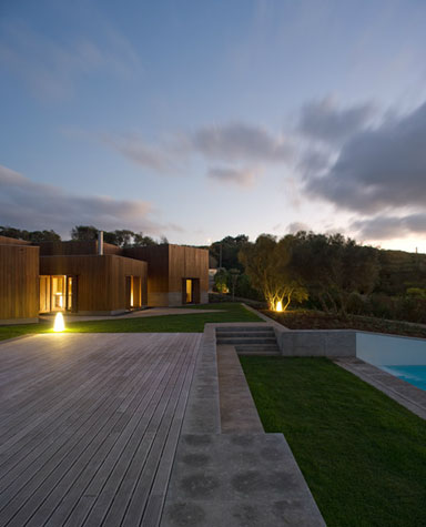 modern-holiday-home-pego-7