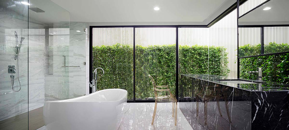 modern home 3 families bathroom aad - Aluminium House