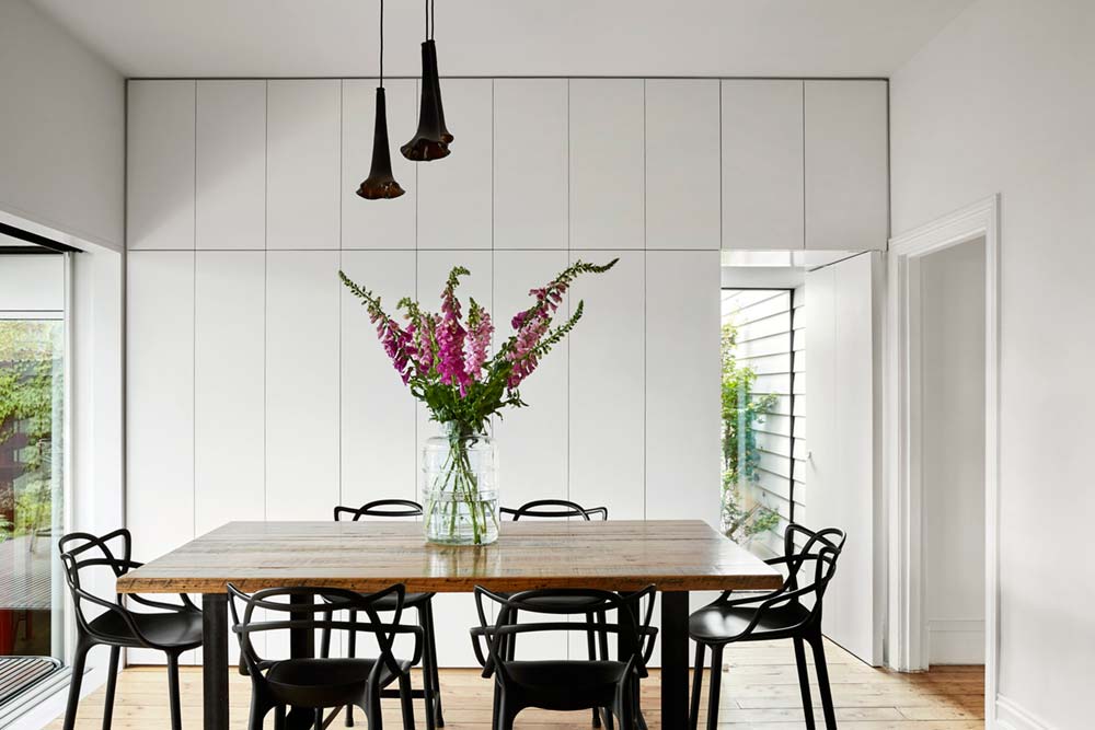 modern home extension dining - Kiah House