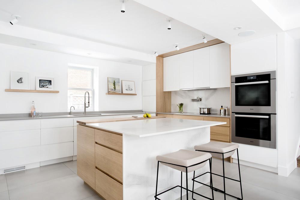 modern home kitchen island csd - Lazard Avenue Residence