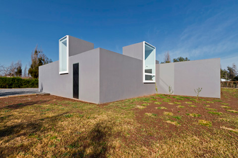 modern house chile lcrns 10 - Lucernas House: a house for pure delight