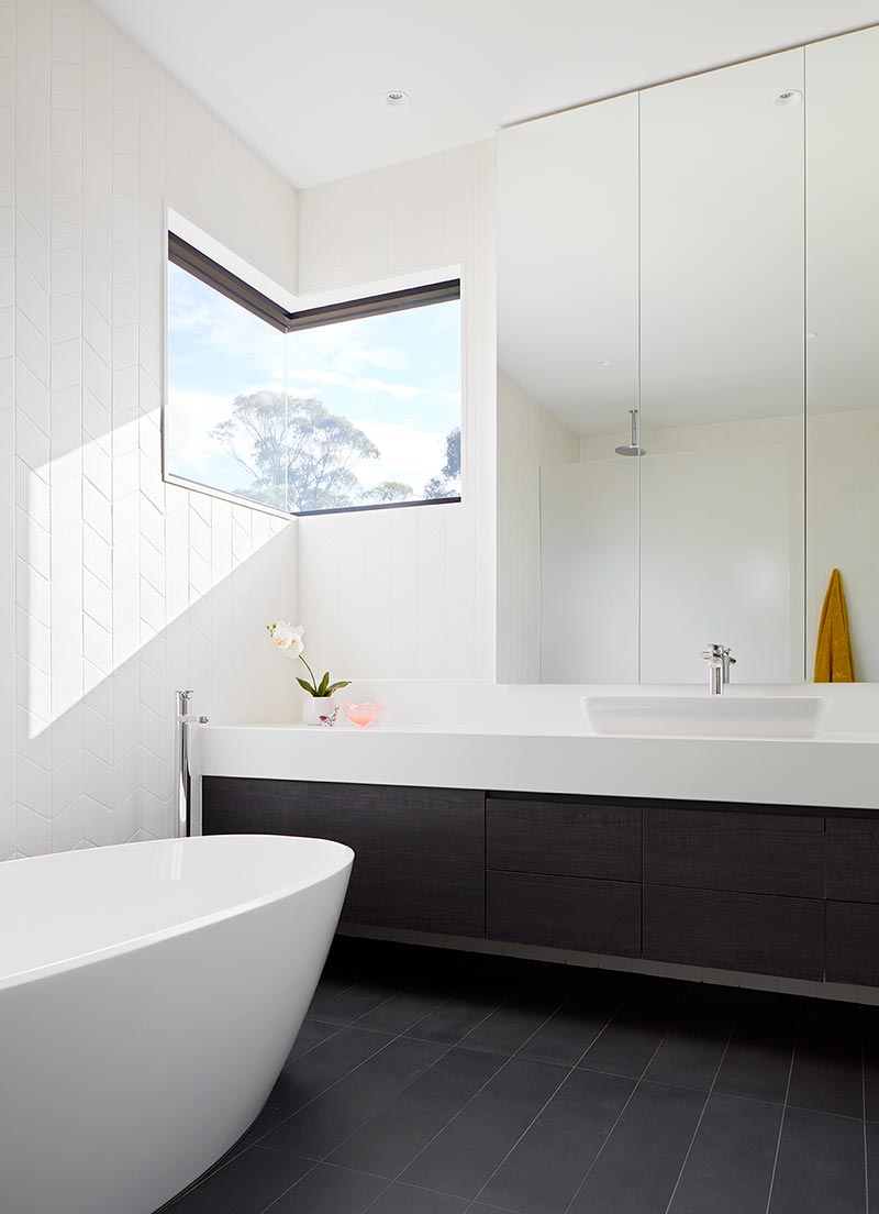 modern house design bathroom sb - Treetops House