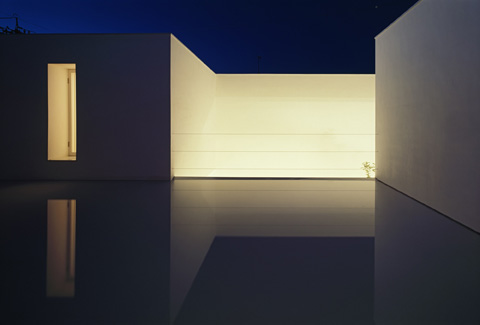 modern-house-white-cave9