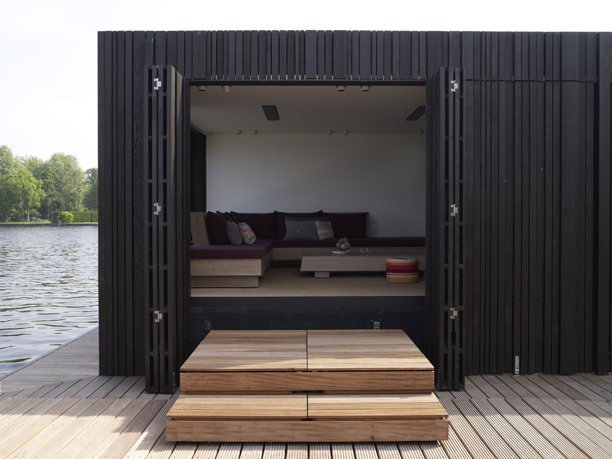 modern-houseboat-pb1