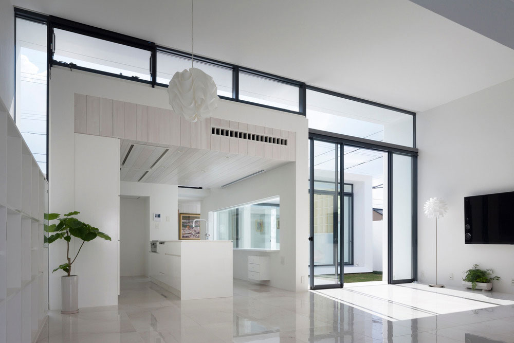 Modern Japanese house design all in white